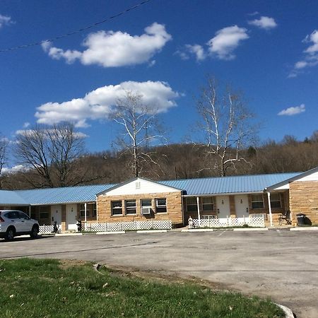 Scenic River Inn Motel Wartburg Exterior foto